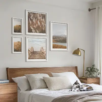Sieninė paveikslų galerija ežero kraštovaizdis