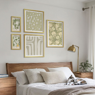 Paveikslų rinkinys miegamajam Boho stiliaus augalai su gėlėmis