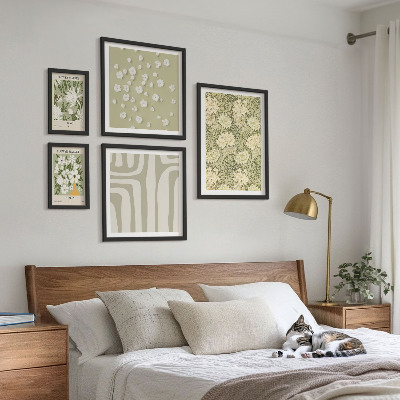 Paveikslų rinkinys miegamajam Boho stiliaus augalai su gėlėmis