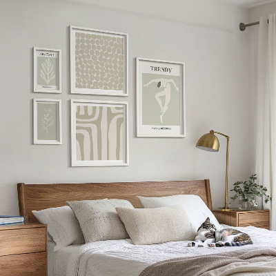 Paveikslų rinkinys miegamajam Stilinga abstrakti žalia grafika