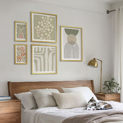 Paveikslų rinkinys miegamajam Stilinga pastelinė augalų grafika