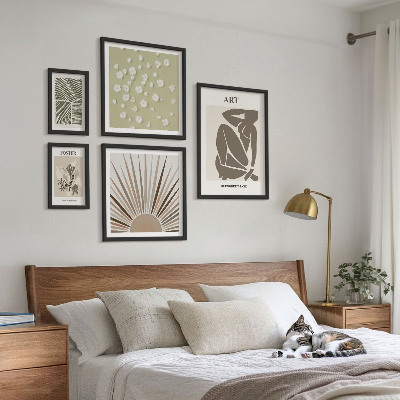 Paveikslų rinkinys miegamajam Stilinga abstrakti augalų grafika