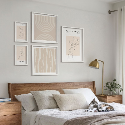 Paveikslų rinkinys miegamajam Minimalistinės grožio formos
