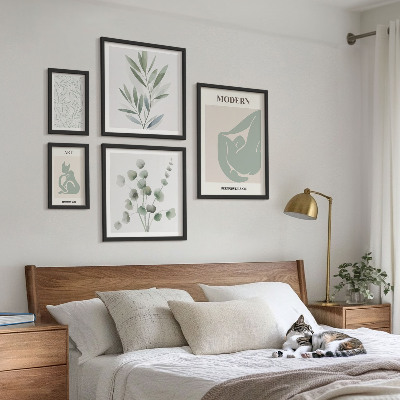 Paveikslų rinkinys miegamajam Stilinga augalų ir abstrakčių spalvų grafika