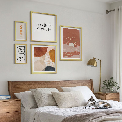 Paveikslų rinkinys miegamajam Stilinga abstrakti saulės grafika