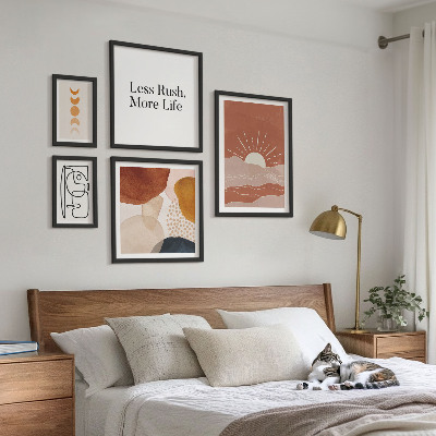 Paveikslų rinkinys miegamajam Stilinga abstrakti saulės grafika