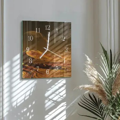 Kvadratinis laikrodis iš stiklo Dykuma
