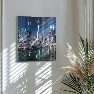 Kvadratinis laikrodis iš stiklo Horizontas
