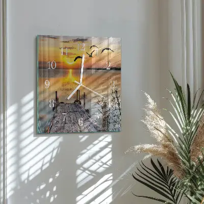 Kvadratinis laikrodis iš stiklo Ežero tiltas