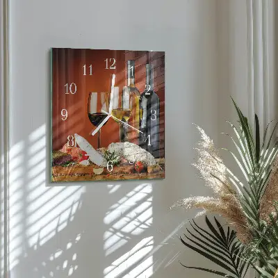 Kvadratinis laikrodis iš stiklo Vynas