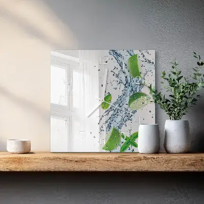 Kvadratinis laikrodis iš stiklo Mėta