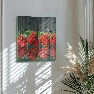 Kvadratinis sieninis laikrodis Braškės