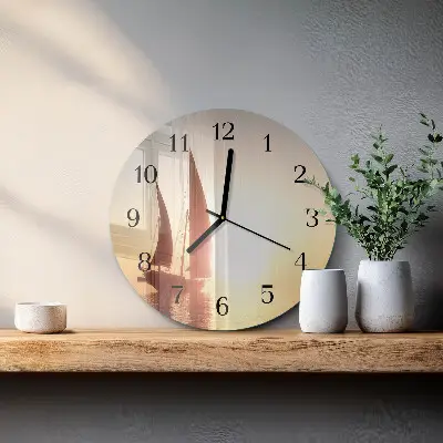 Apvalus laikrodis iš stiklo Burlaivis