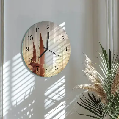 Apvalus laikrodis iš stiklo Burlaivis