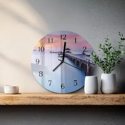 Apvalus laikrodis iš stiklo Medinis tiltas