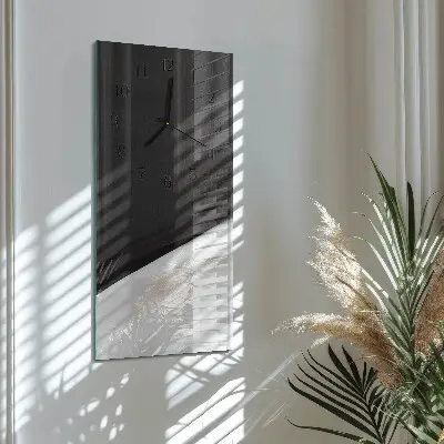 Vertikalus sieninis laikrodis Kontrastas